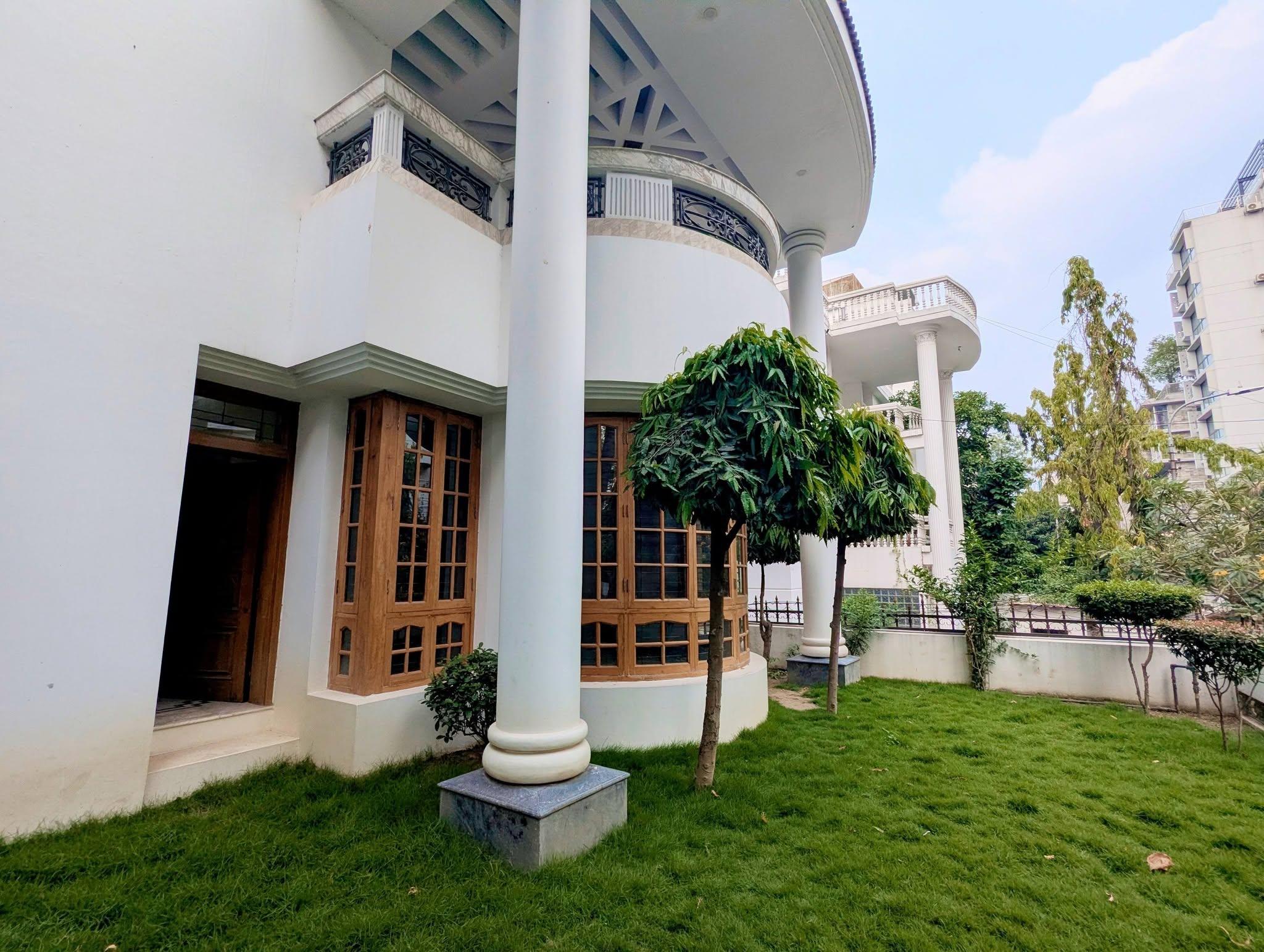 Luxury Semi Furnished Duplex Apartment for Rent in Baridhara Diplomatic Zone.