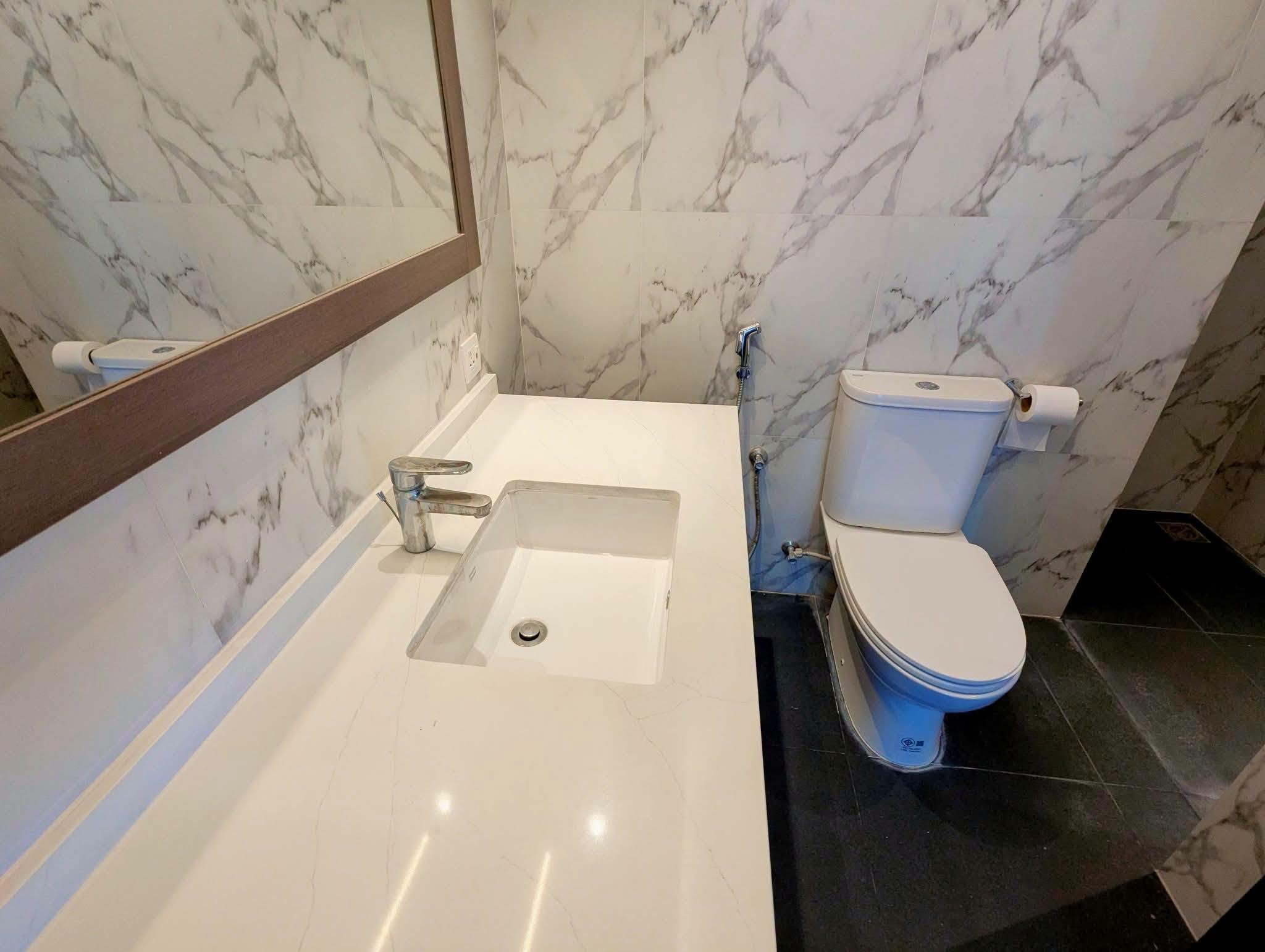 🌟 Brand New Luxury Semi-Furnished Apartment | Gulshan-2.